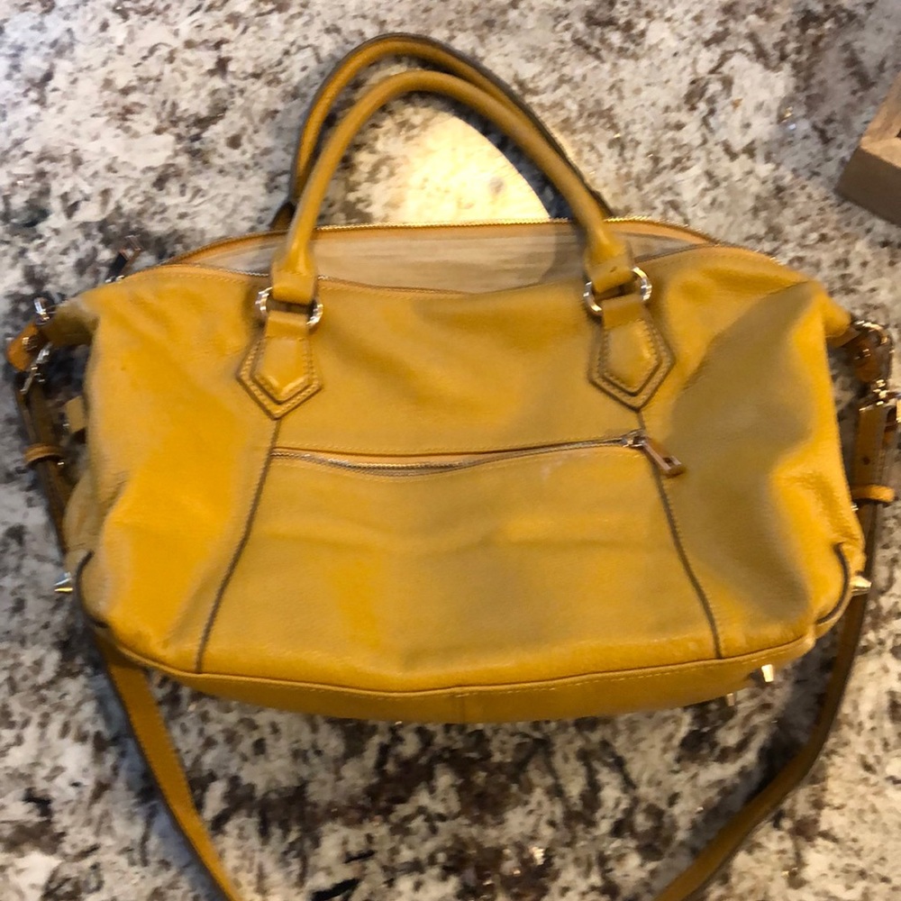 Mustard purse